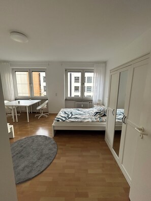 3 Schlafzimmer, Bügeleisen/Bügelbrett, WLAN, Bettwäsche