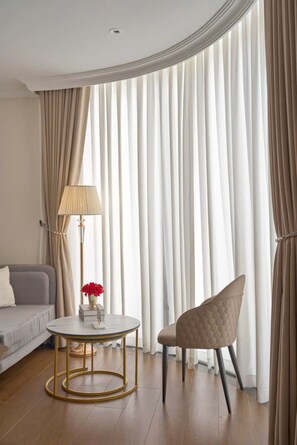 Premier Double Room, City View | Bathroom | Free toiletries, hair dryer, bathrobes, slippers - LYNS HOTEL (Nhon Trach)