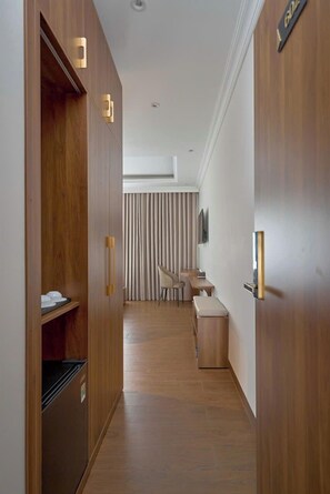 Standard Double Room, City View | Memory foam beds, desk, laptop workspace, free WiFi - LYNS HOTEL (Nhon Trach)