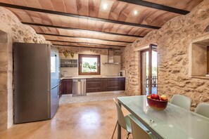 Private kitchen - Finca with pool in Artà (Artà)