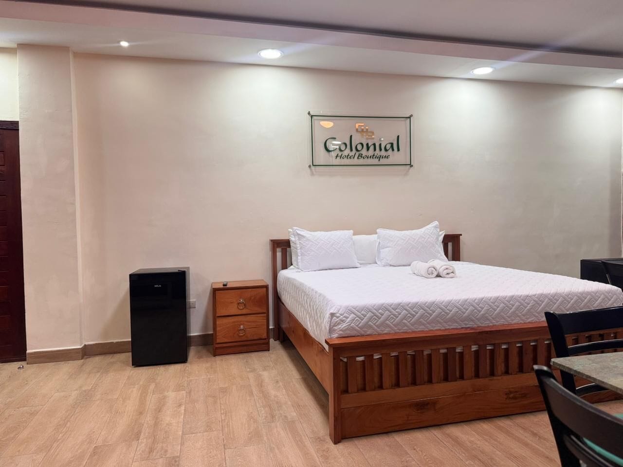 總統開放式套房 | 高級寢具、Select Comfort 床墊、客房內保險  箱、隔音