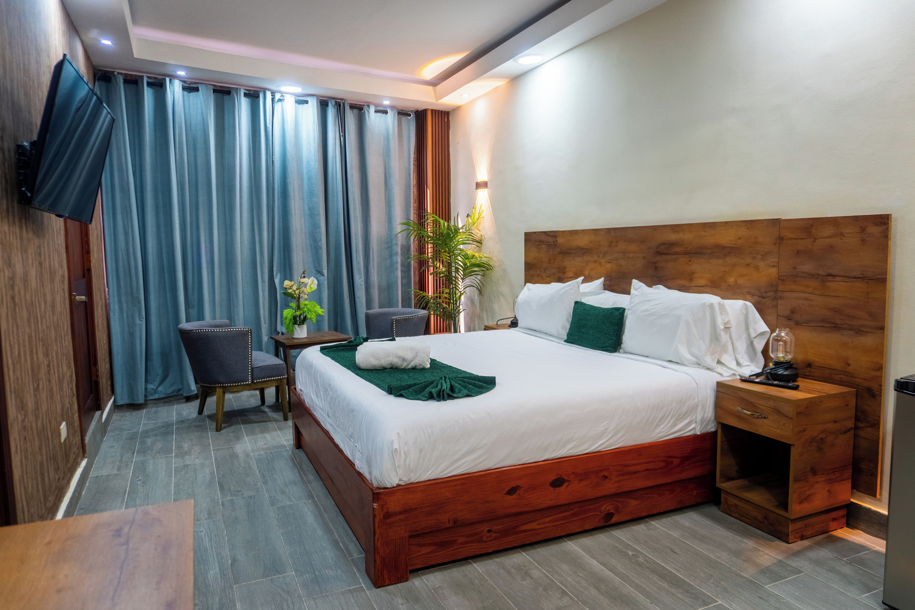 Presidential Studio Suite | Premium bedding, Select Comfort beds, in-room safe, soundproofing