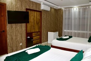 Habitación superior | Caja fuerte, sistema de insonorización, wifi gratis