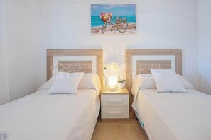 Strygejern/strygebræt, Wi-Fi, sengetøj