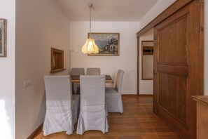 Dining - Casa Punta Nera 1, spacious and comfortable (Cortina d´Ampezzo)