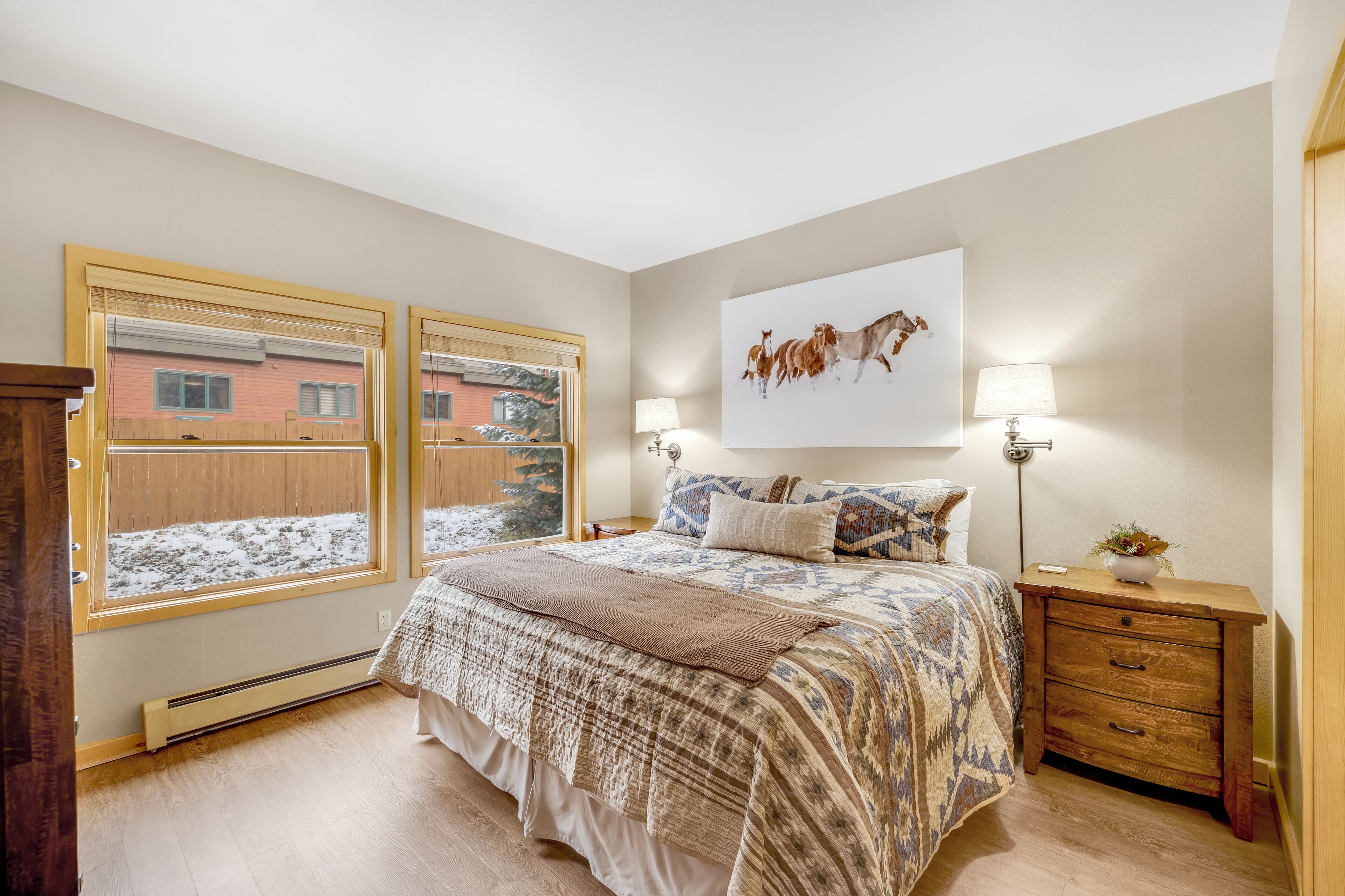 Iron/ironing board, internet, bed sheets