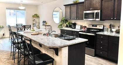 Relax & Recharge • Cozy Spokane Valley Home