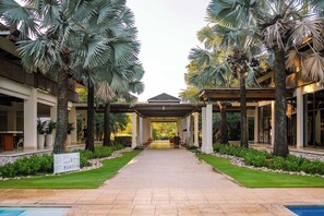 Property grounds - Luxury Condo at Reserva Conchal with Incredible Ocean Views and Exclusive Beach Club Access (Brasilito)