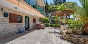 Outdoor dining - Poljana / Gardenia B4 (Mali Lošinj)