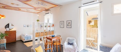 Apartment | Living area