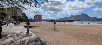 Cozy 3 Bedroom at Praia Da Laginha with AC and comfort