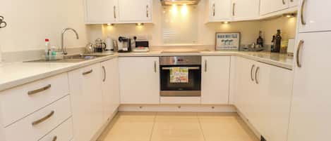 洗碗機、廚房用具/餐具/器皿