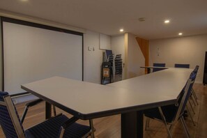 Meeting facility - Cozy Bungalow Longueuil | 3 BR | 6 pers (Longueuil)