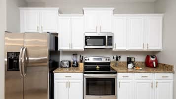 Casa de ciudad, varias camas, acceso a la alberca (Sunset Chic at Paradise Palms) | Cocina privada