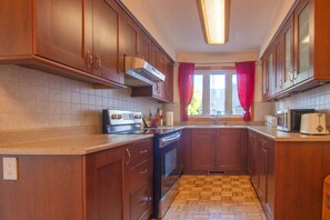 Private kitchen - Cozy Home – 6p – Centropolis & Carrefour Laval (Laval)