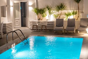 Indoor pool - Santorini Fira Oasis (Santorini)