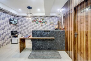 Reception - Restin Hotels Near Botanical Garden (Noida)