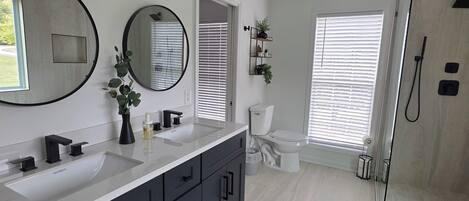 Shower, towels