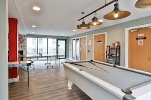 Game room - Student Only Ayton House (St. Andrews)