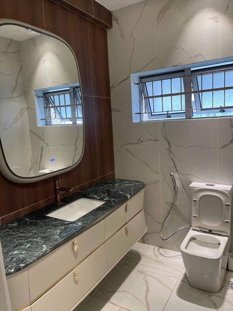Family Apartment, 3 Bedrooms, Non Smoking, Kitchen | Bathroom | Shower, rainfall showerhead, hair dryer, bidet