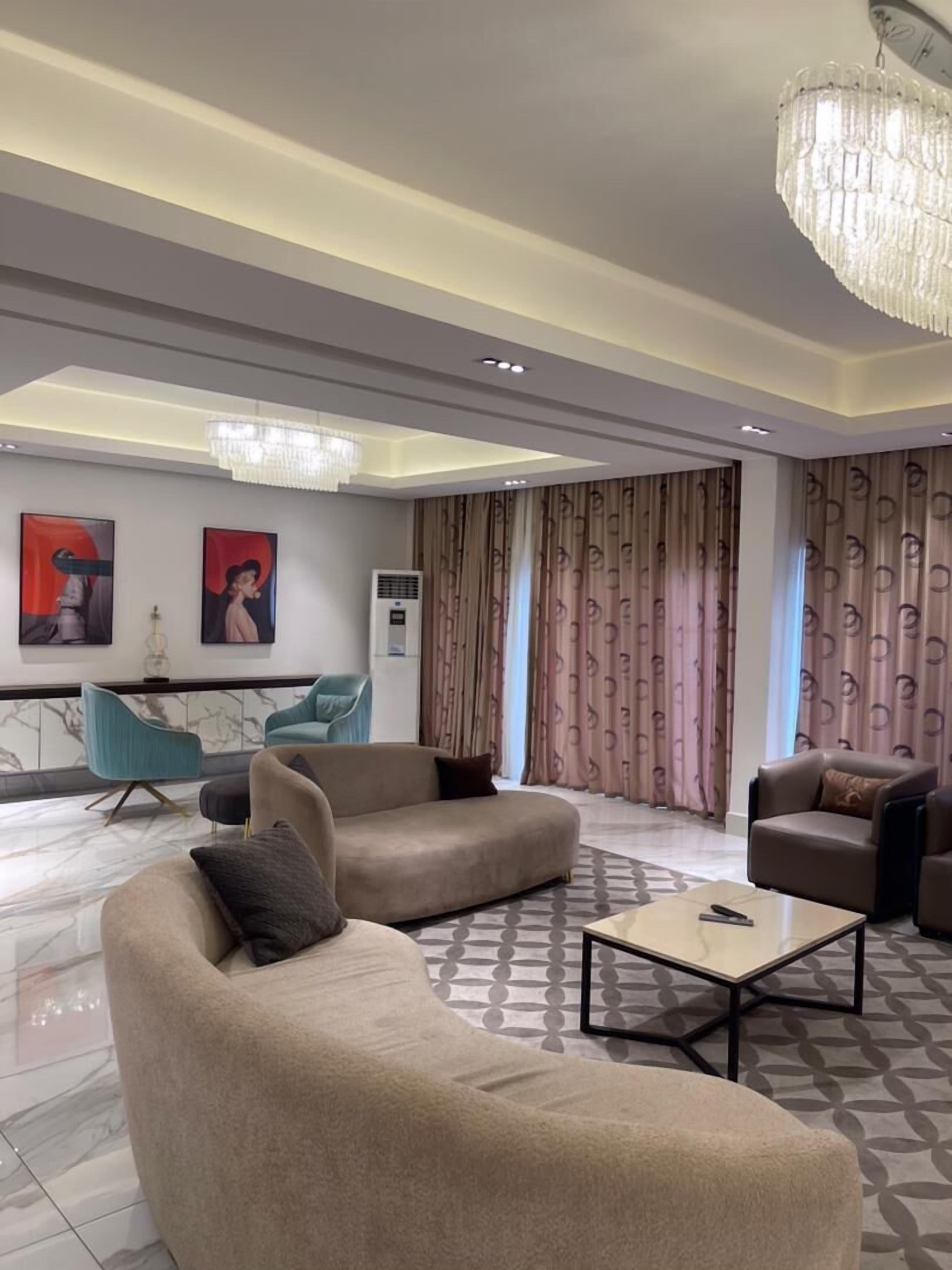 Business Apartment | Living area | 6-inch LED TV with satellite channels, Netflix, streaming services