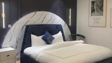 Luxury Apartment, Balcony, Pool View | Iron/ironing board, free WiFi