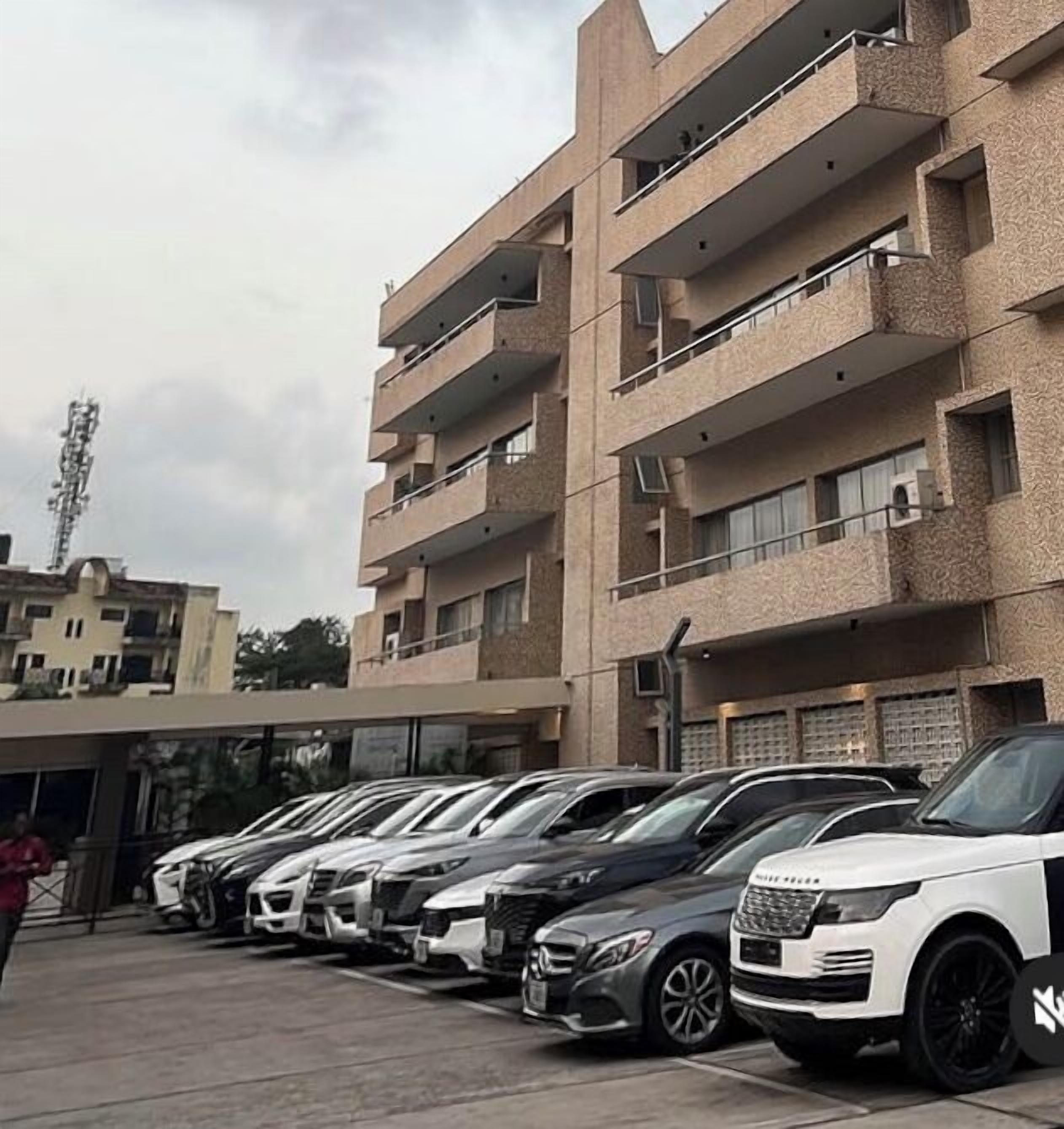 Mặt tiền nơi lưu trú