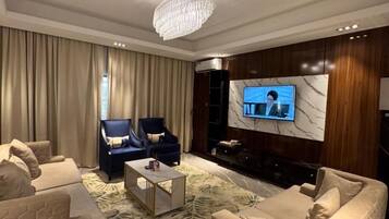 6-inch LED TV with satellite channels, Netflix, streaming services