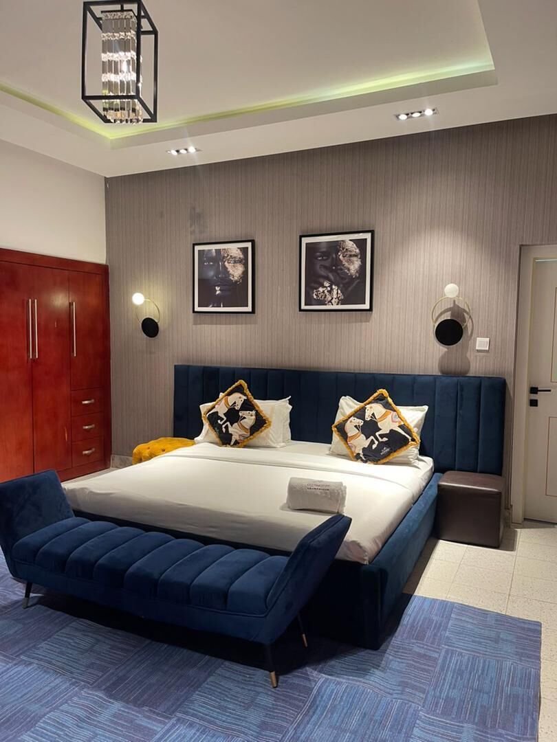 Premium bedding, laptop workspace, iron/ironing board, free WiFi