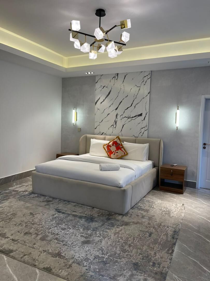 Exclusive Apartment | Premium bedding, laptop workspace, iron/ironing board, free WiFi