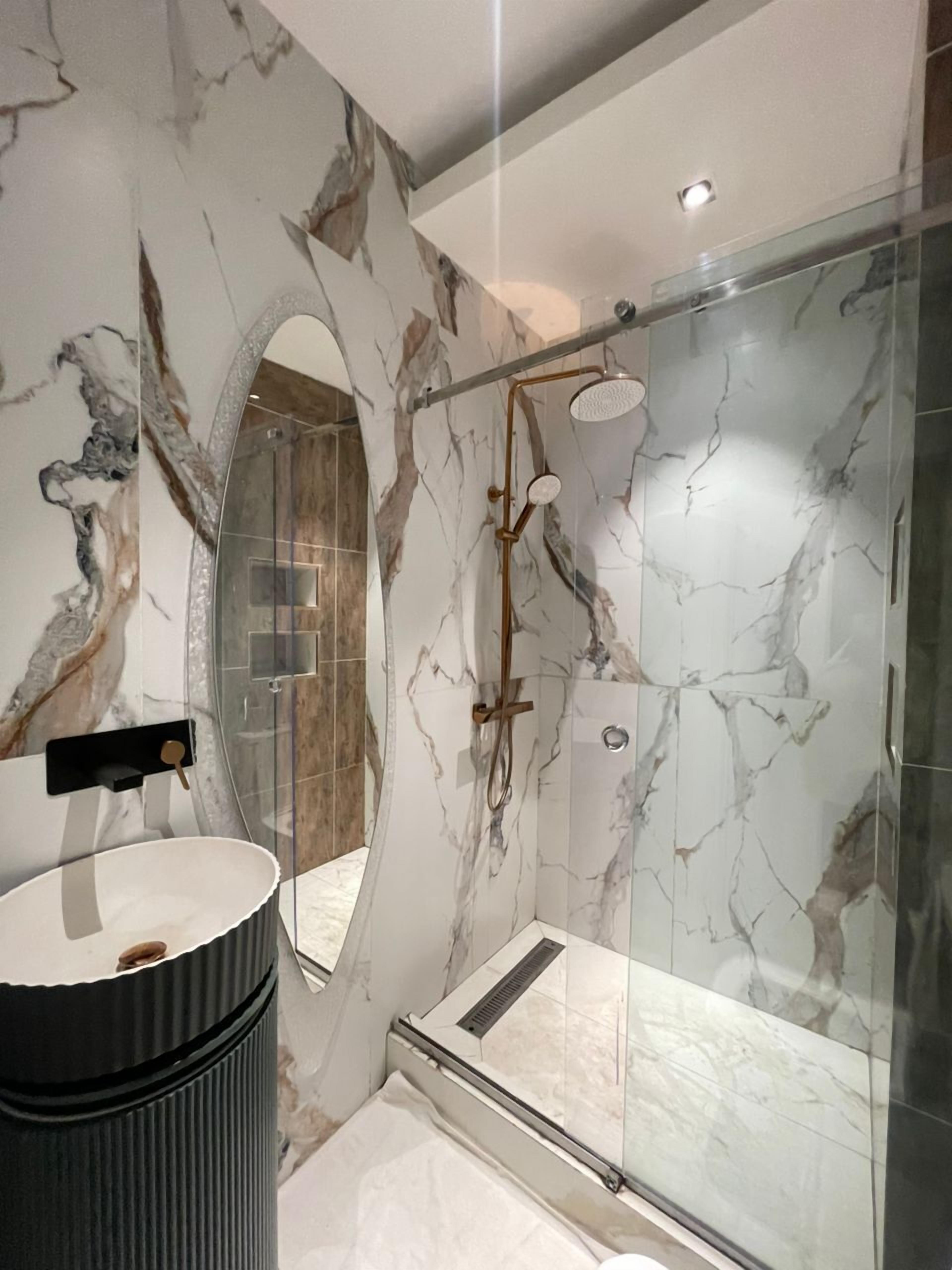Exclusive Apartment | Bathroom | Rainfall showerhead, hair dryer, bidet, towels