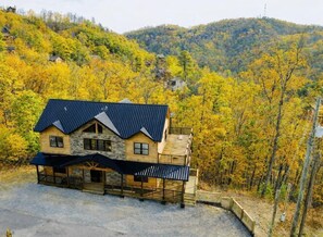 Exterior - New Luxury Escape Minutes to Dollywood & Gatlinburg • EV Charger • Hot Tub (Sevierville)