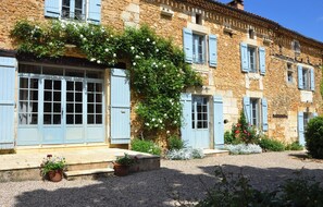 Exterior - FORGET STRESS, THE PERIGORD COUNTRYSIDE IS GENTLE (Nouvelle-Aquitaine)