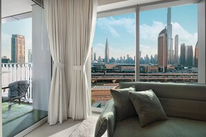 TV - Luxury 2 bedroom apartment with Burj Khalifa views, connected to Dubai Mall (Dubai)