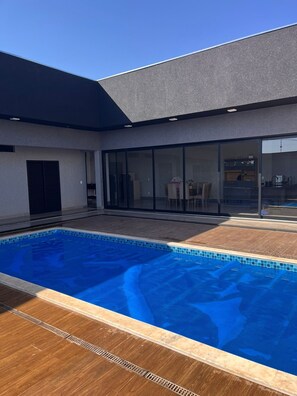 Outdoor pool, a heated pool