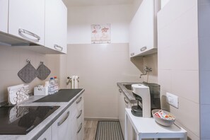 Microwave, stovetop - BHR - Appartamento dell'Anfiteatro (Spoleto)