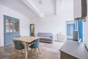 Dining - BHR - Amphitheater Apartment (Spoleto)