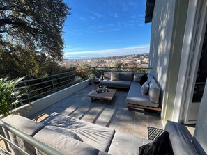 Property grounds - Apartment in Authentic Niçoise House with Panoramic sea & city view (Nice)