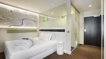 Chambre Double Standard, douche accessible en fauteuil roulant