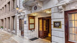 Exterior - Hub By Premier Inn London Farringdon - Old Bailey (London)