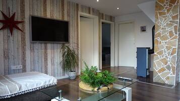 3 Schlafzimmer, Bügeleisen/Bügelbrett, WLAN, Bettwäsche