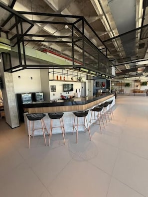 Bar (en la propiedad)