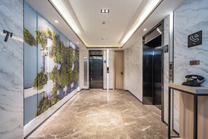 Elevator - Mercure Shanghai Pudong Zhangjiang Park (Shanghai)