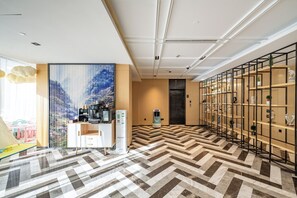 Área de estar no saguão