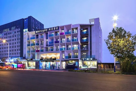 Front of property. Mercure Tai'An Centre