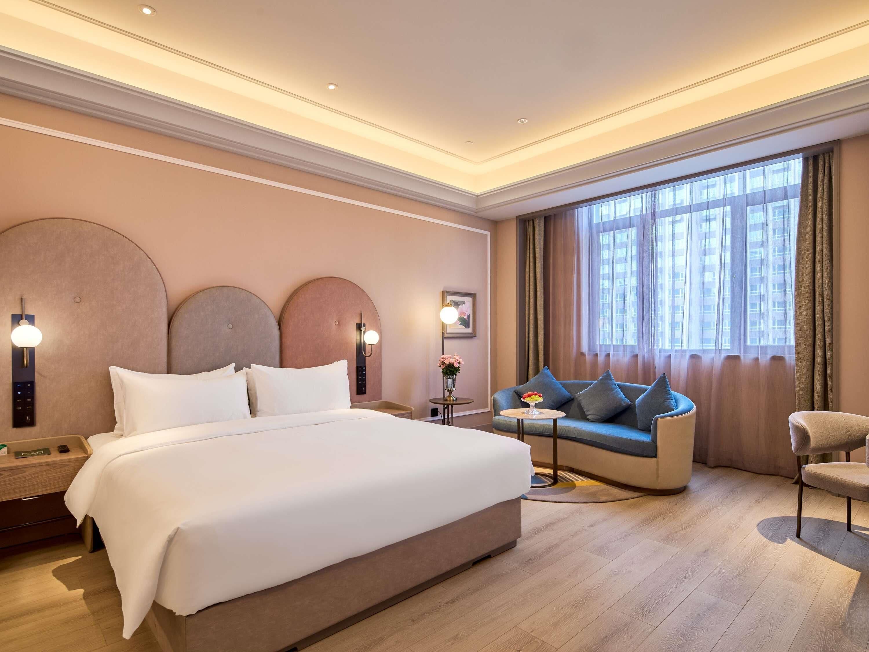 Deluxe Room, 1 King Bed