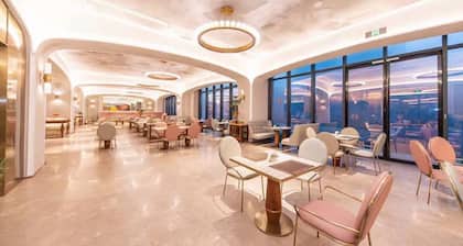 Mercure Xinyang East Railway Station