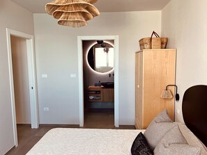 Bügeleisen/Bügelbrett, kostenloses WLAN, Bettwäsche