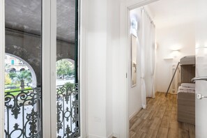 Interior - Apartment 'Bilo' with Balcony, Wi-Fi, and Air Conditioning (La Spezia)