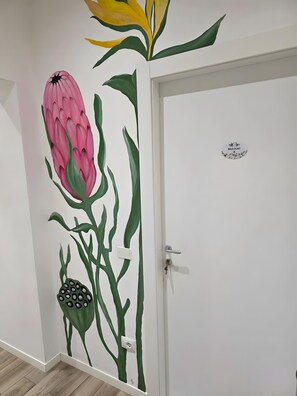 المنشأة من الداخل